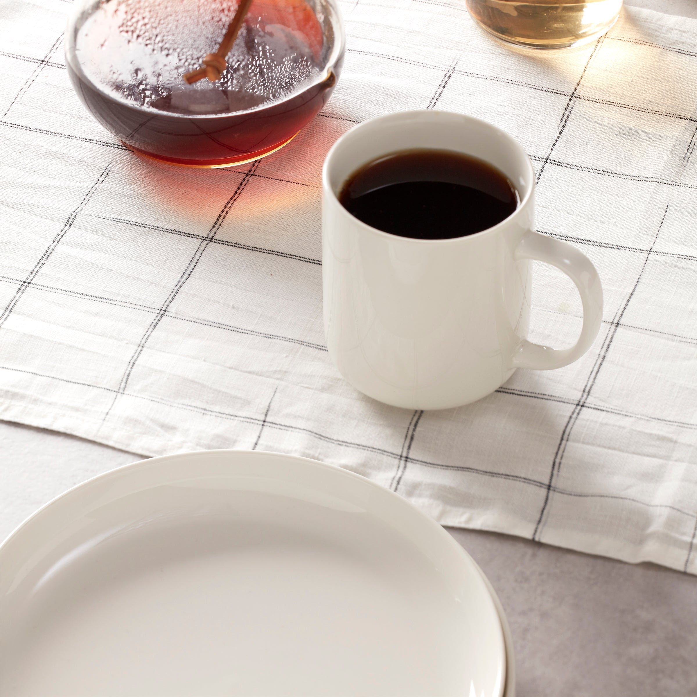 24 Seven White 12-Piece Dinnerware Set